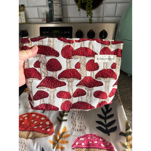 Mushroom lot - Picture 2 of 7